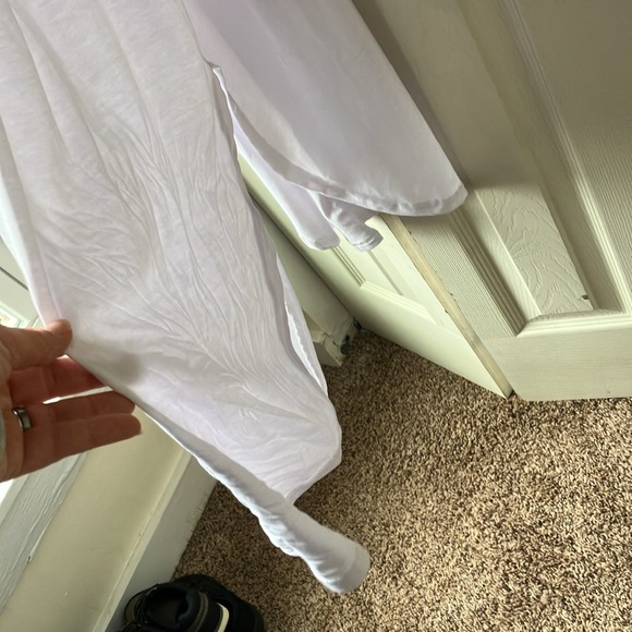 White beach dress with halter top and petal hem - Picture 5 of 9